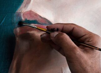 El pintor de cuadros malditos